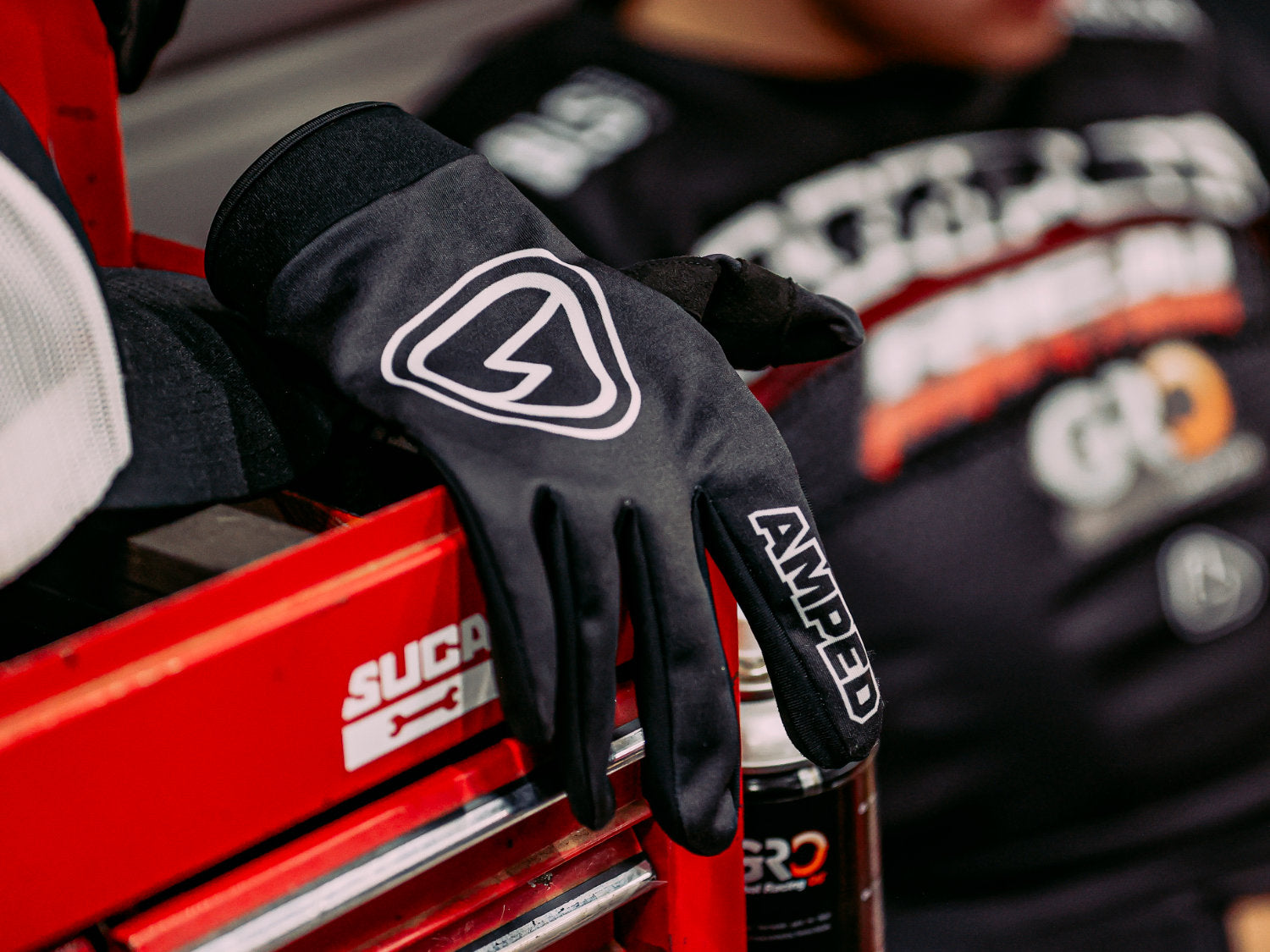 Amped Icon Riding Glove used by Toby Martyn